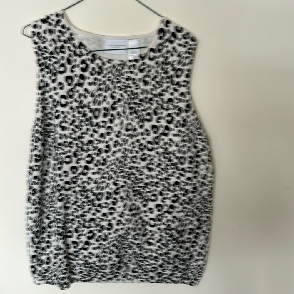 Liz Claiborne size large leopard print sleeveless top